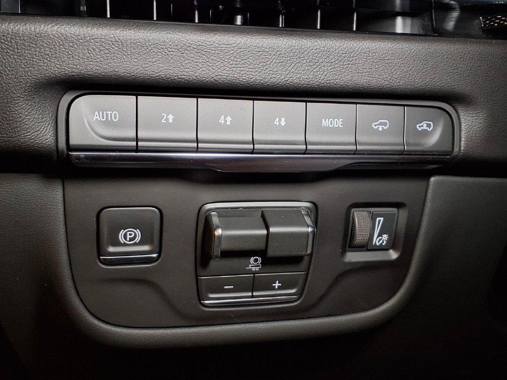 2026 Cadillac Escalade Sport - Photo 17