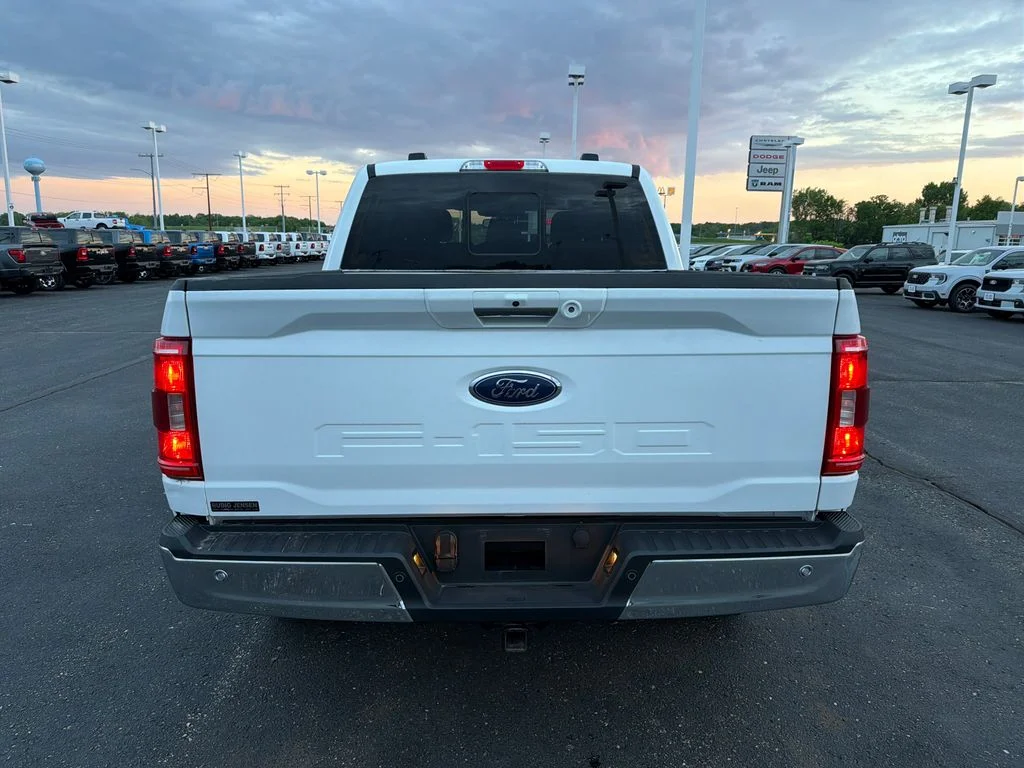 Used 2022 White Ford XLT image 4