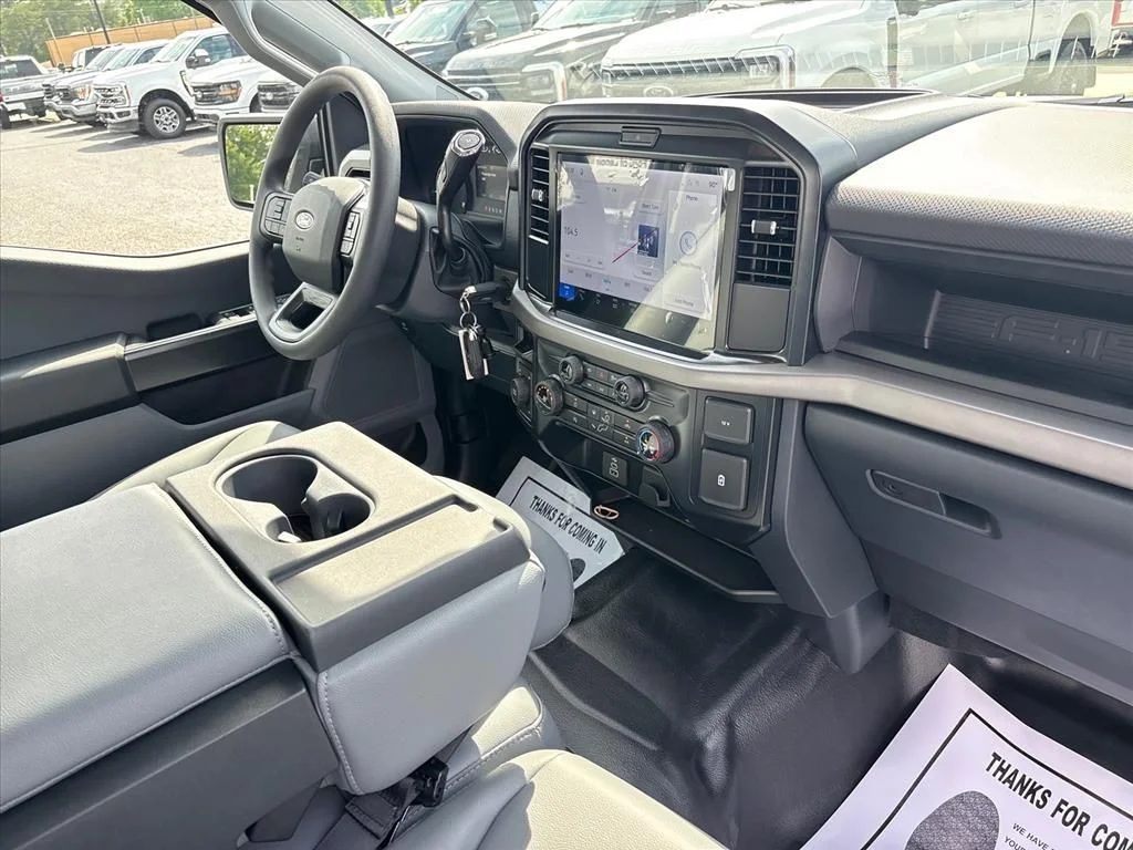 New 2026 Oxford White Ford XL image 13