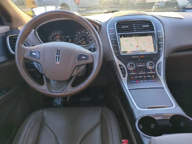 Used 2018 Black Lincoln Reserve image 30