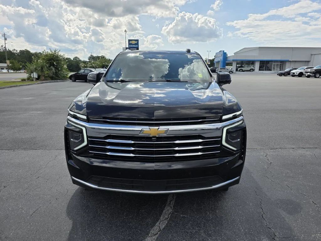 Used 2025 Black Chevrolet LT image 9