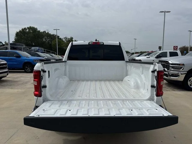 Used 2025 White Ram Big Horn/Lone Star image 12