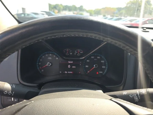 Used 2022 Gray Chevrolet Z71 image 9