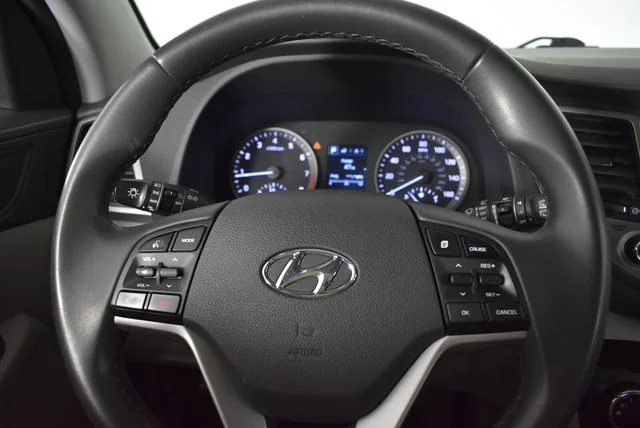 Used 2017 Silver Hyundai Sport image 33