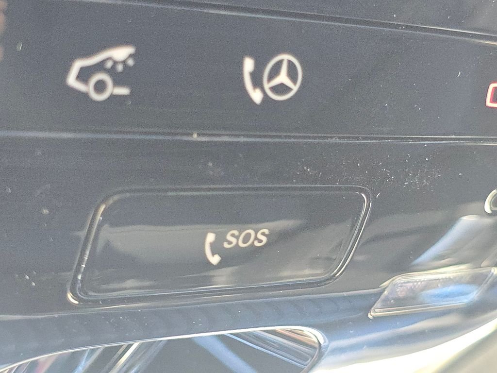 New 2026 Polar White Mercedes-Benz GLC 300 image 9