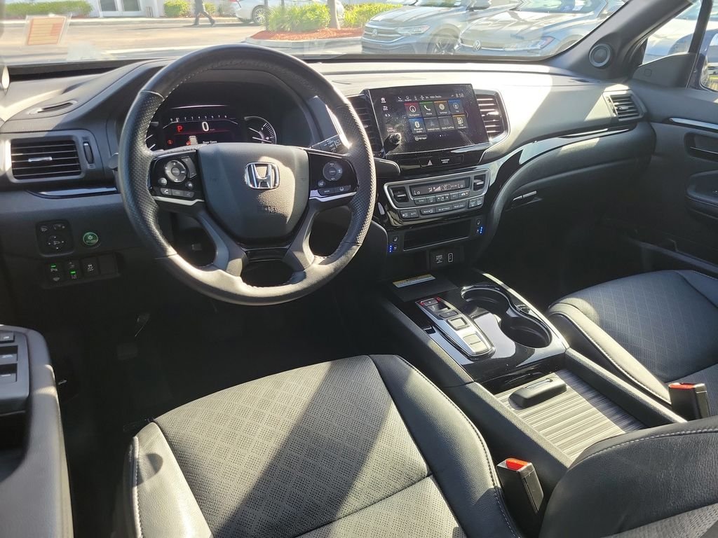 Used 2023  Honda Elite image 12