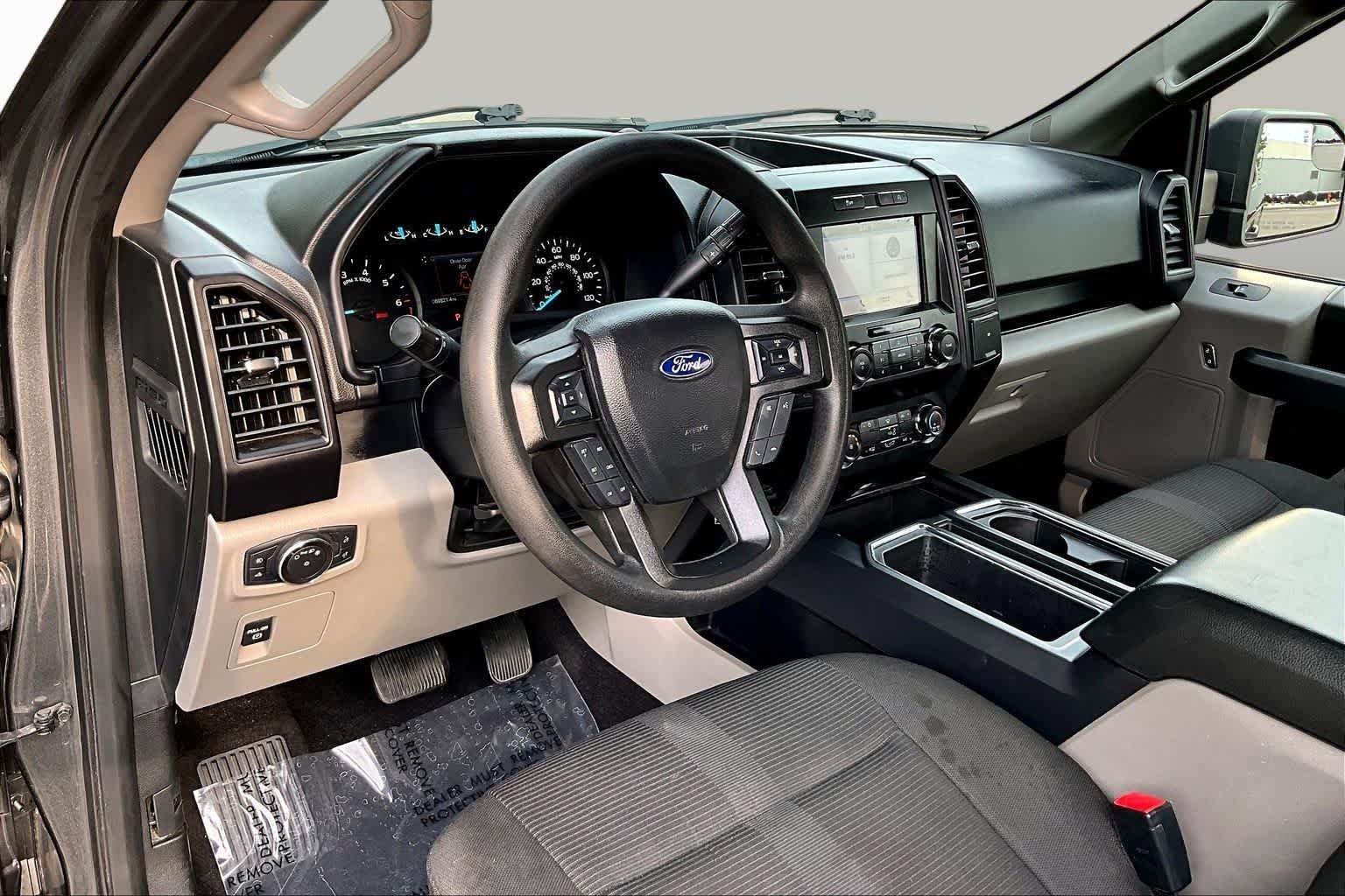 Used 2019 Magnetic Metallic Ford XL image 18