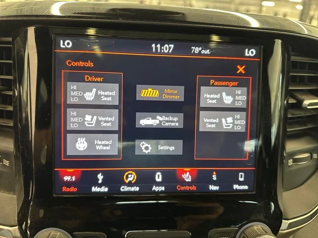 Used 2019 Red Ram Laramie image 39