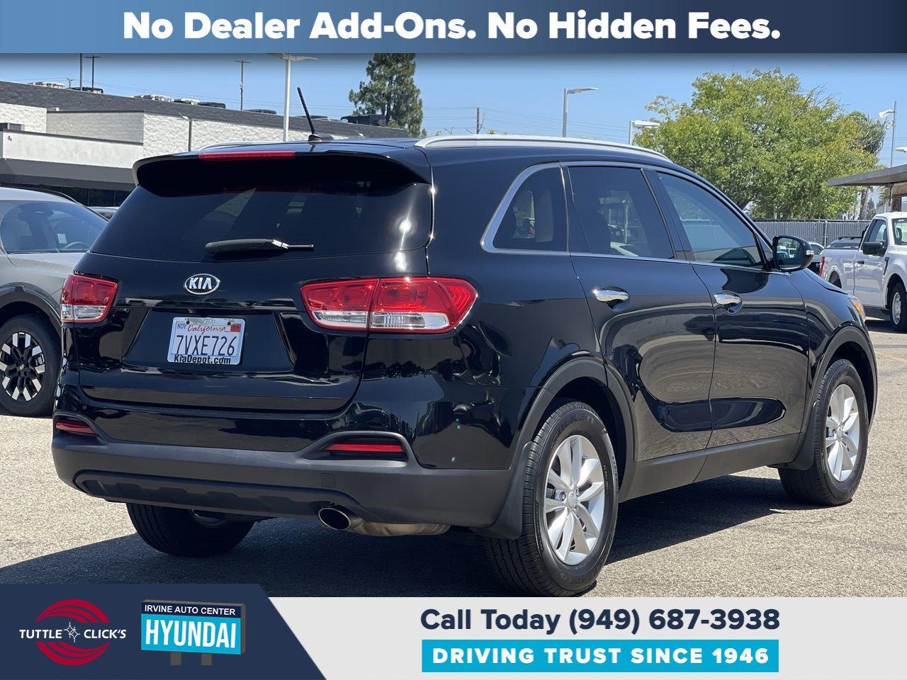 Used 2017 EBONY BLACK KIA L image 6