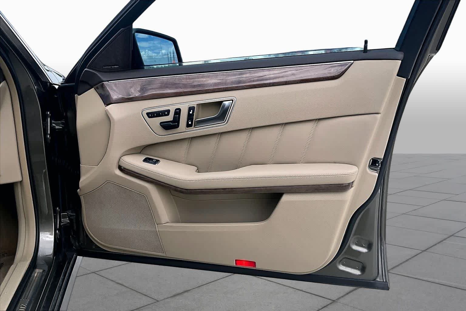 Used 2013 Indium Grey Metallic Mercedes-Benz E 350 Luxury image 19