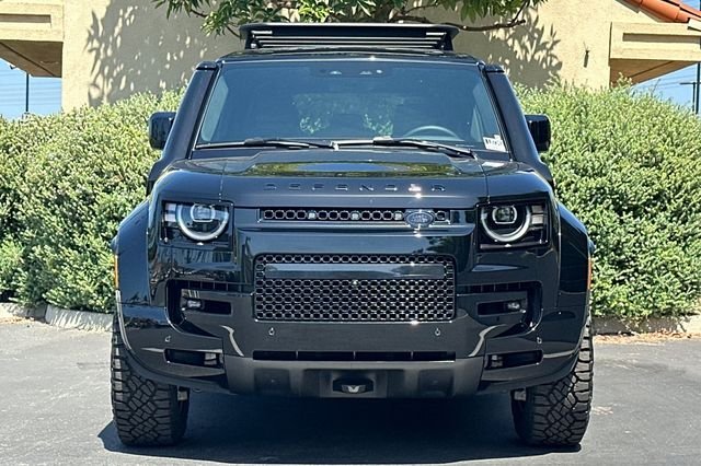 New 2026 Narvik Black Land Rover  image 8