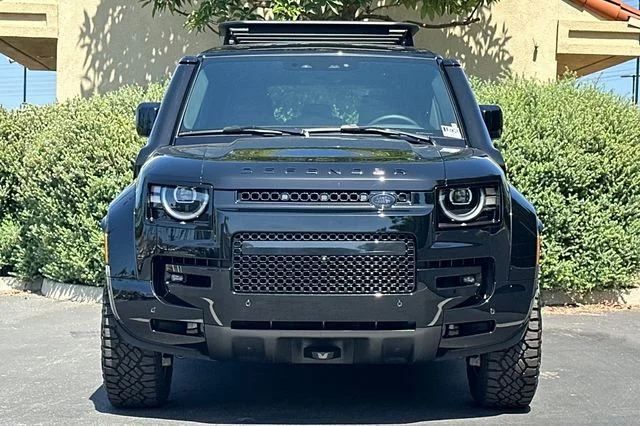 New 2026 Narvik Black Land Rover  image 8