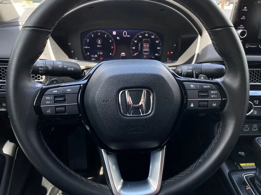 Used 2024  Honda Touring image 14