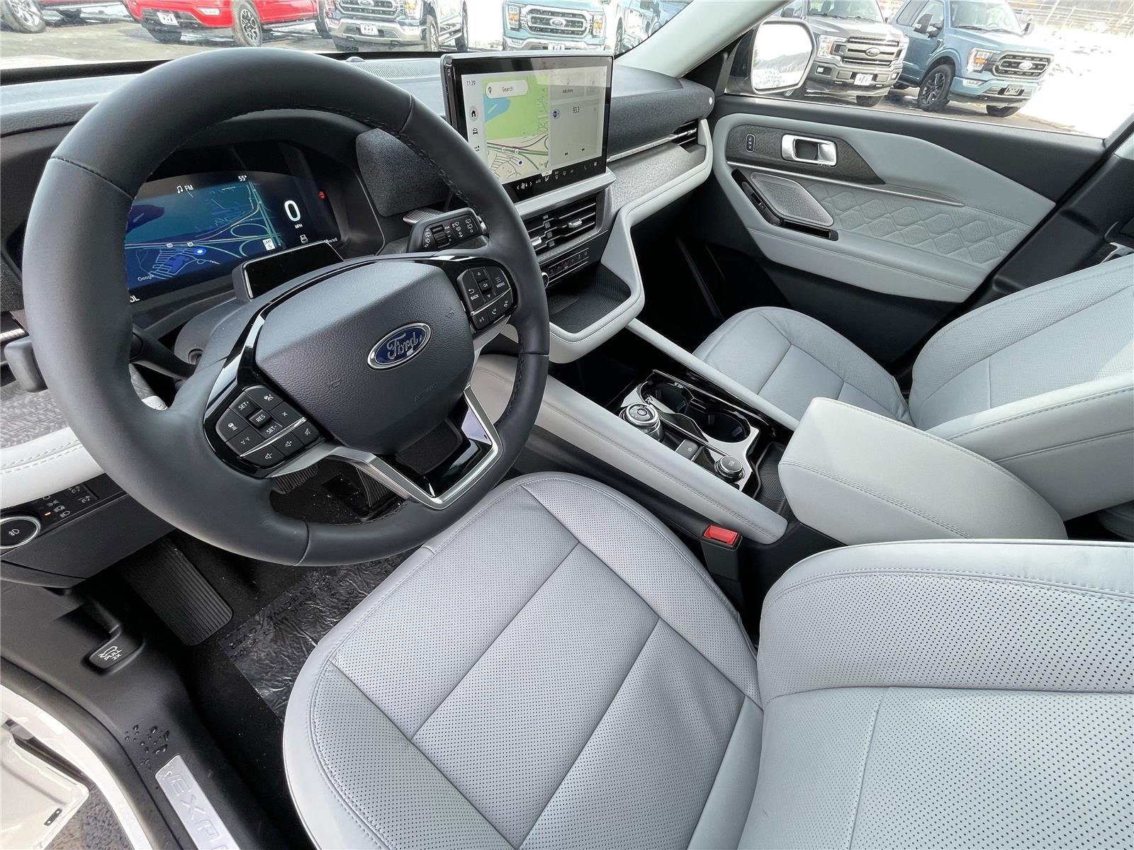 New 2026 Star White Metallic Tri-Coat Ford Platinum™ image 65