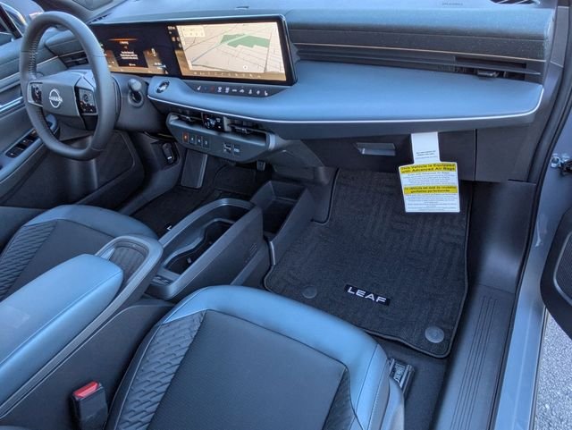 New 2026 Boulder Gray Pearl / Super Black Two-tone Nissan Platinum+ image 29