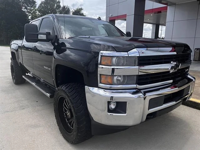 2015 Chevrolet Silverado HD 1LT 4WD Crew Cab Long Box's photo