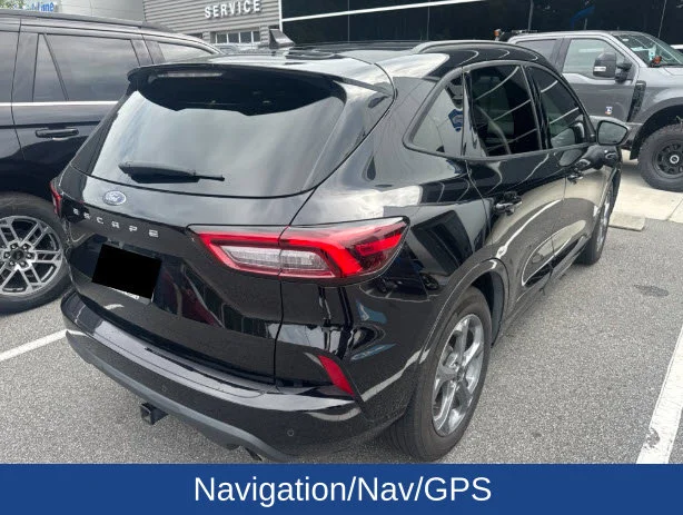 Used 2023 Agate Black Metallic Ford ST-Line image 2