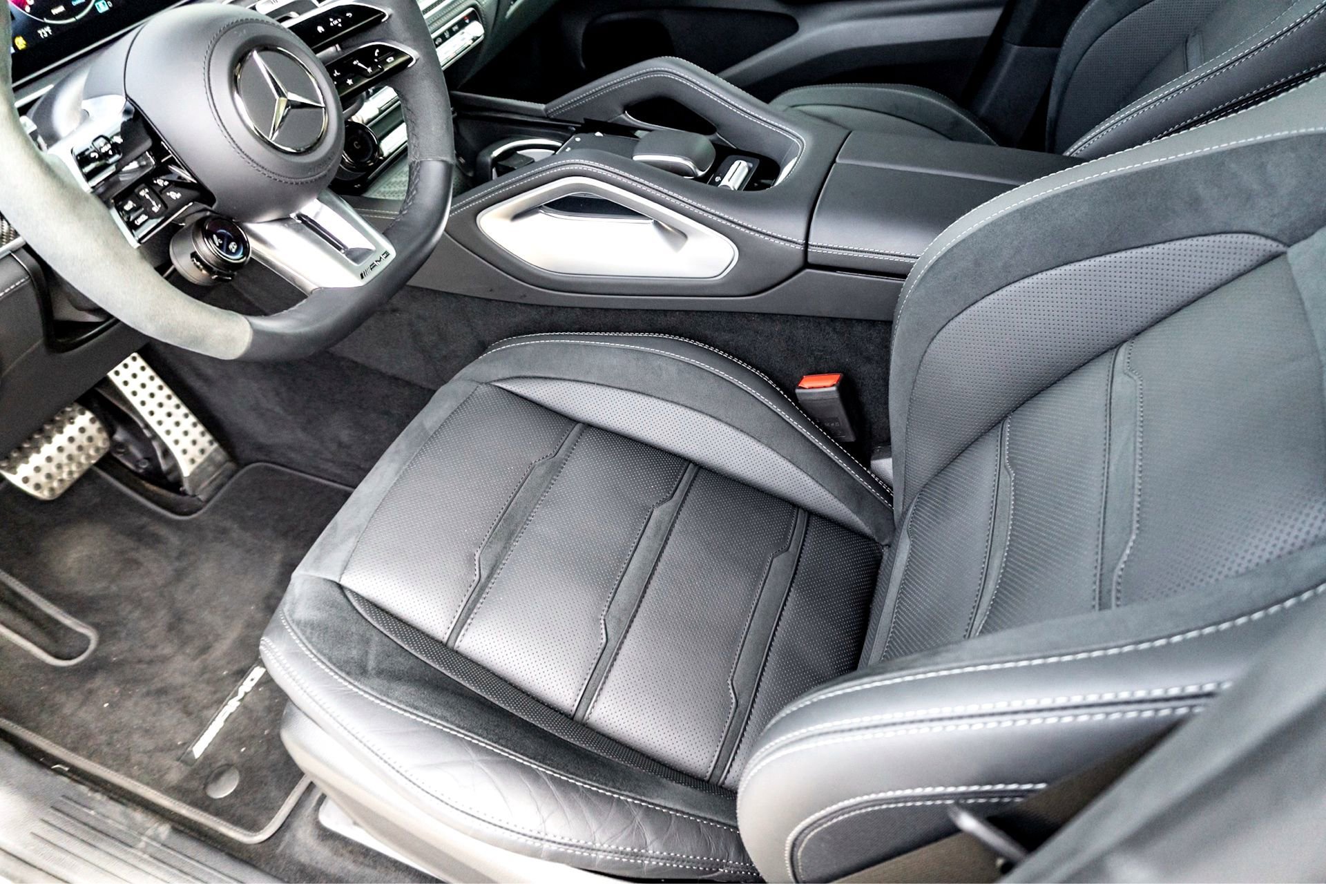 New 2025 MANUFAKTUR Alpine Grey Mercedes-Benz AMG® GLE 63 S 4MATIC+ SUV image 10