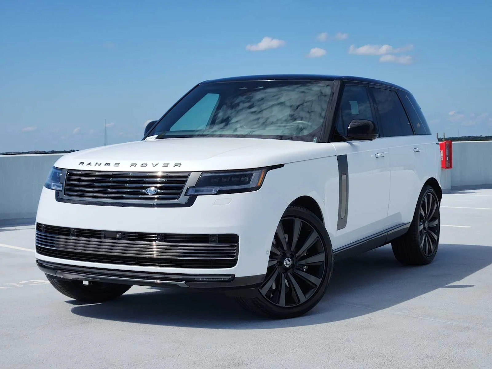 2024 Land Rover Range Rover 4.4 SV SWB's photo