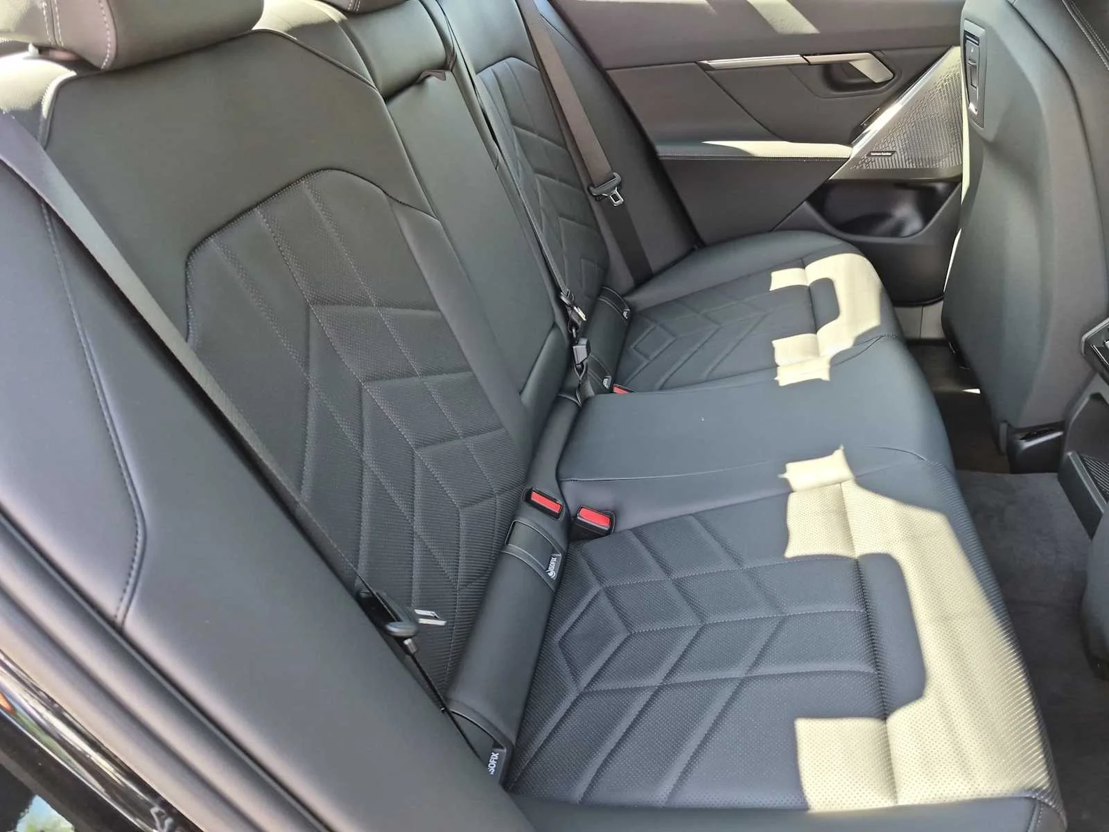 New 2027 Black Sapphire Metallic BMW 530i xDrive image 21