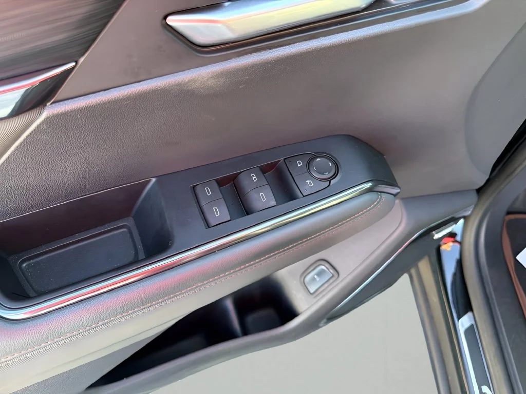 Used 2024 Ebony Twilight Metallic GMC AT4 image 15