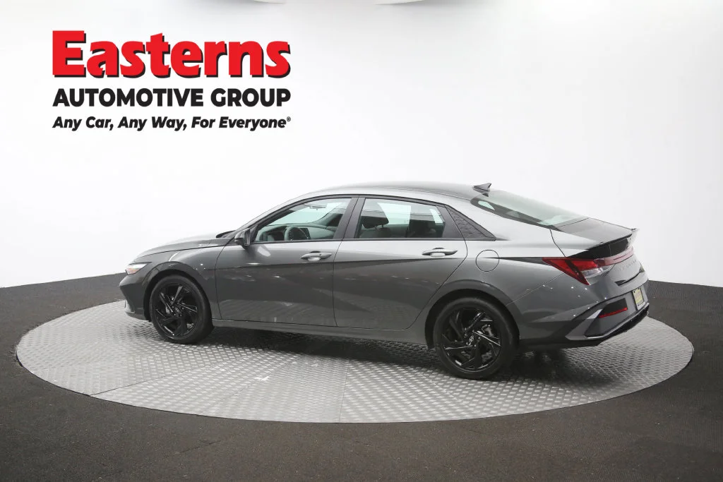 Used 2026 Gray Hyundai SEL Sport image 62