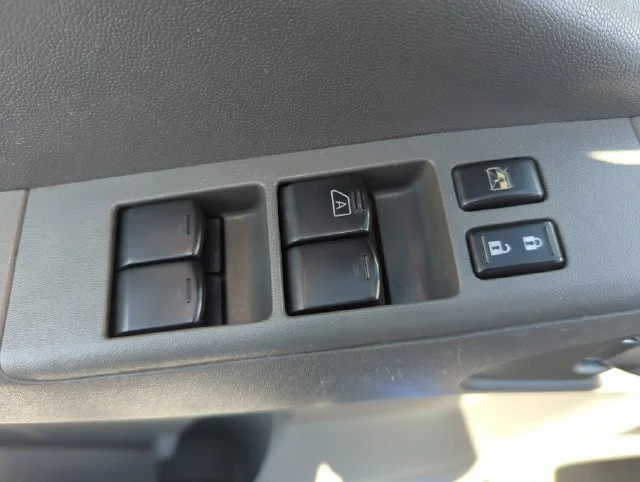 Used 2012 Blue Nissan SV image 31