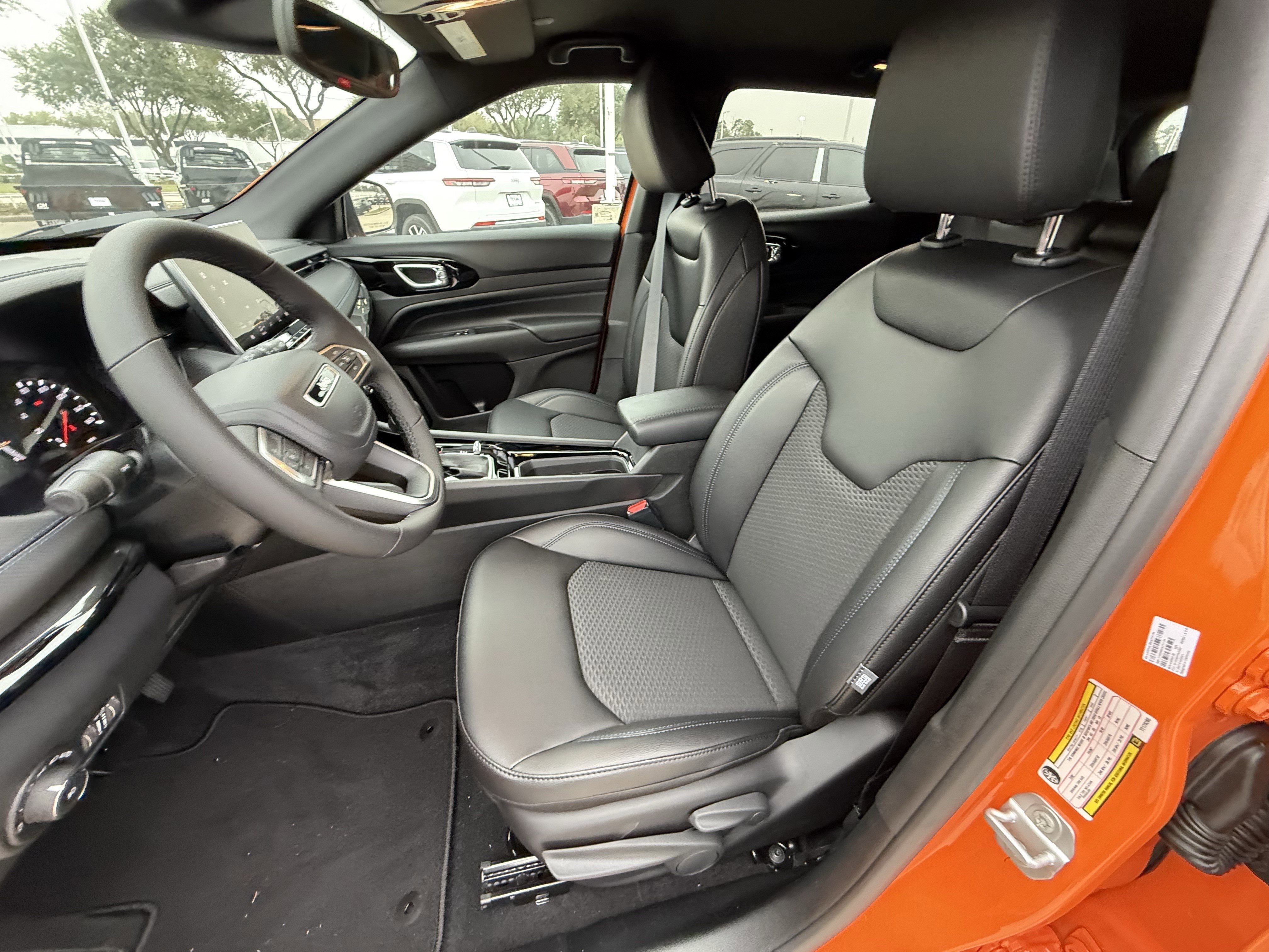 New 2026 Joose (DISC) Jeep Latitude Altitude image 16