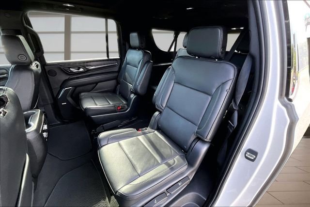 Used 2023 White GMC Denali image 25