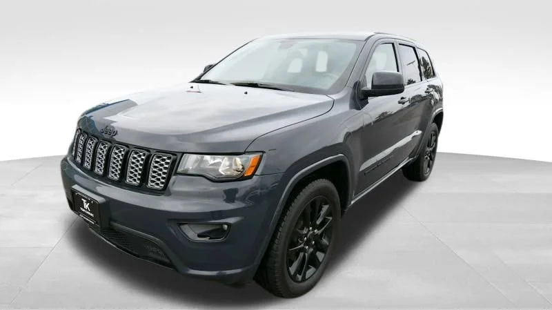 Used 2018 Jeep Grand Cherokee Altitude with VIN 1C4RJFAG9JC202791 for sale in North Branch, Minnesota