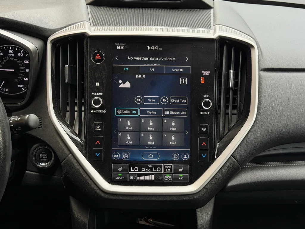 Used 2023 Ice Silver Metallic Subaru Limited image 34