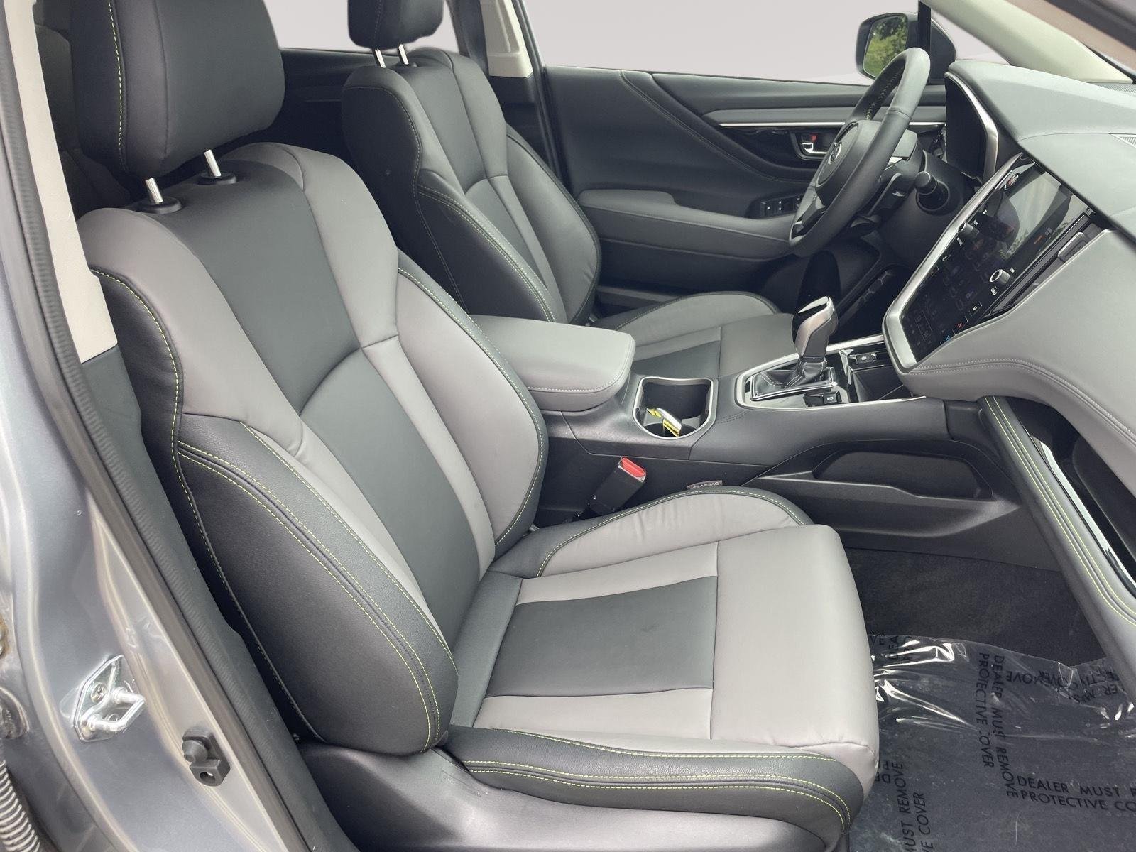 Used 2025 Ice Silver Metallic Subaru Onyx Edition XT image 27