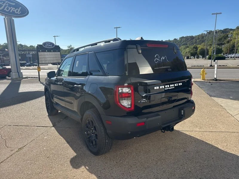 New 2025 Shadow Black Ford Badlands® image 5