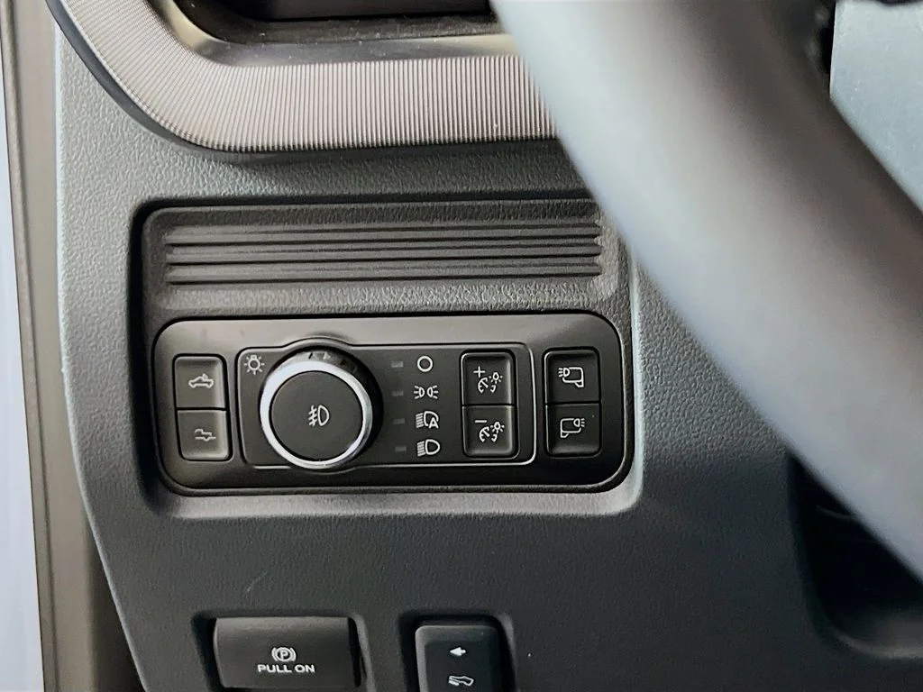 New 2026 Glacier Gray Metallic Tri-Coat Ford Platinum image 19