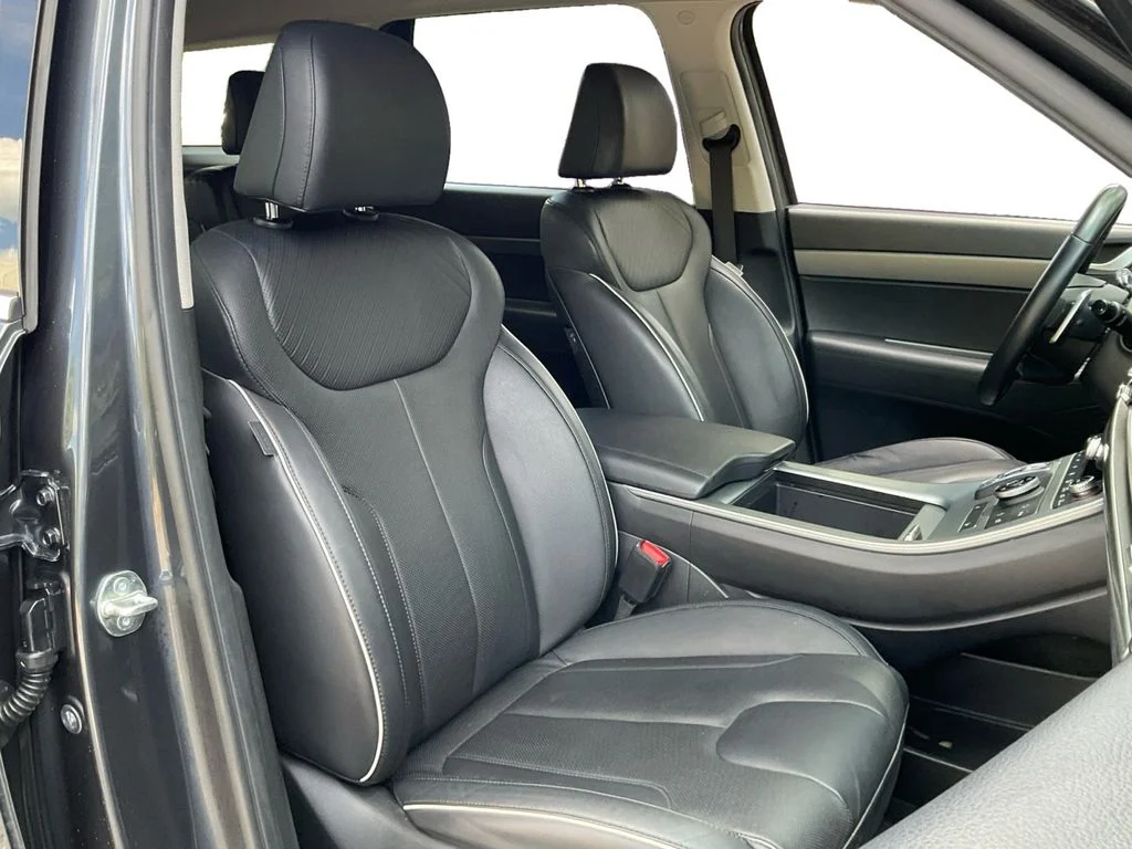 Used 2024 Gray Hyundai SEL image 28