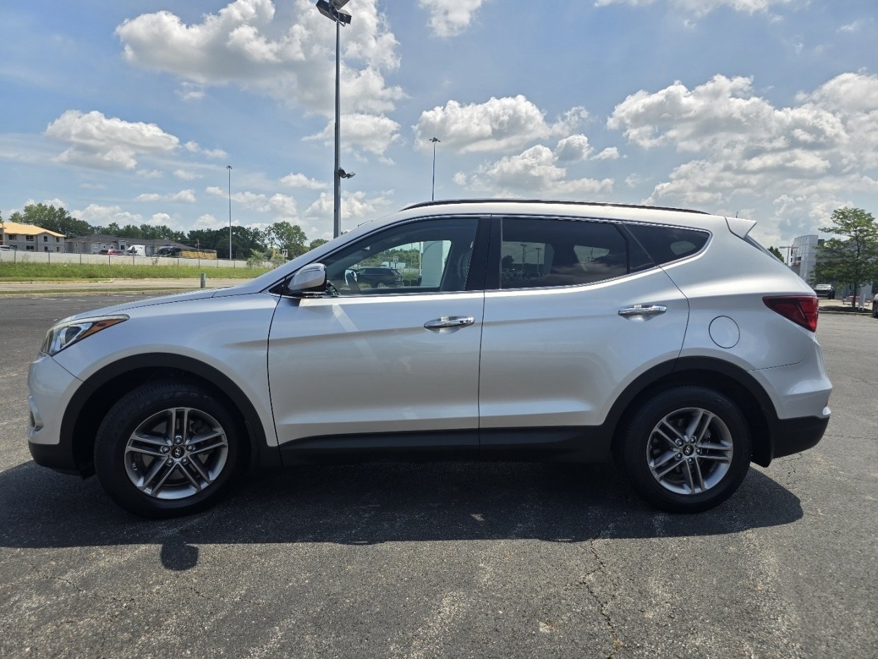Used 2018 Silver Hyundai  image 13
