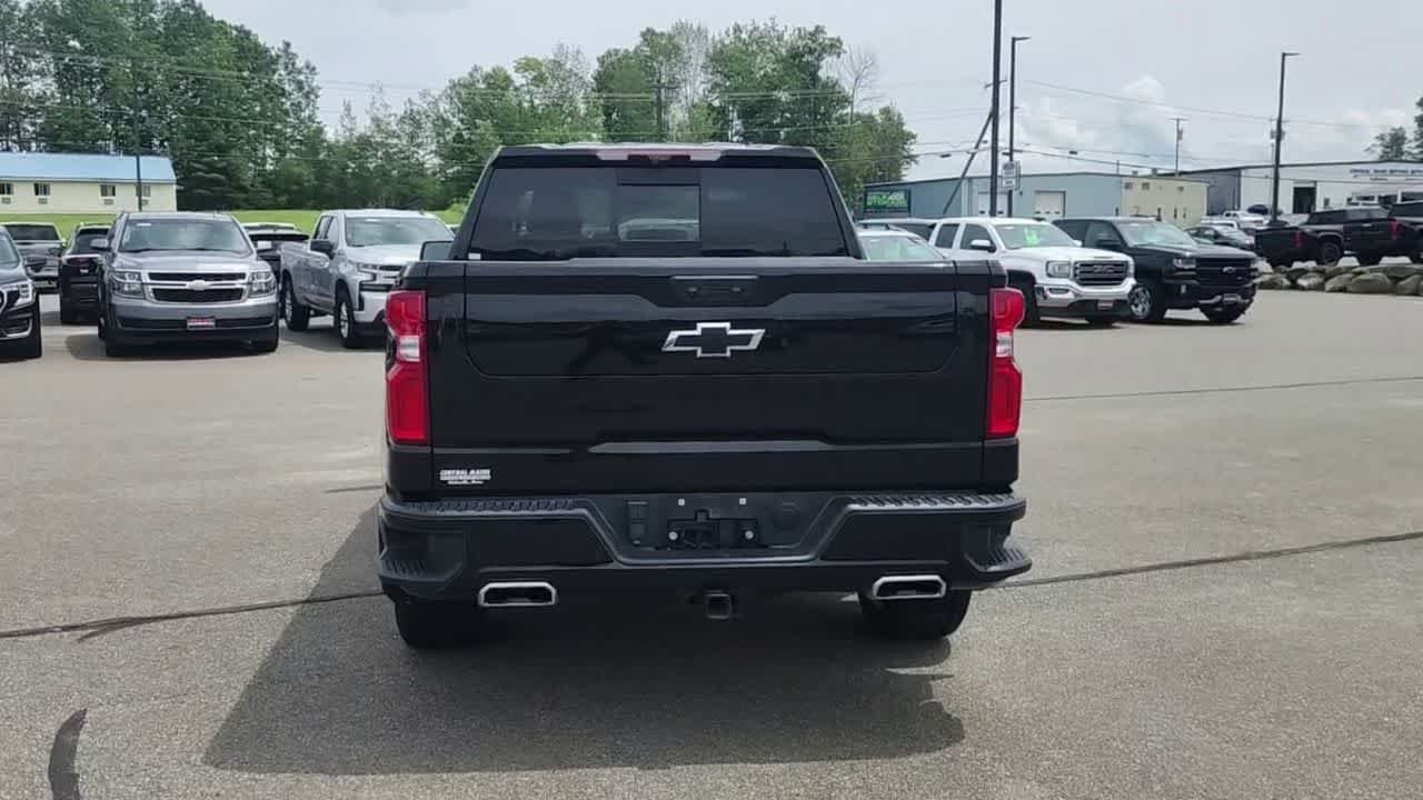 Used 2024 Black Chevrolet High Country image 7