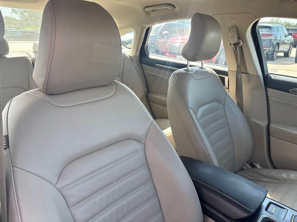 Used 2017 Ruby Red Metallic Ford SE image 26