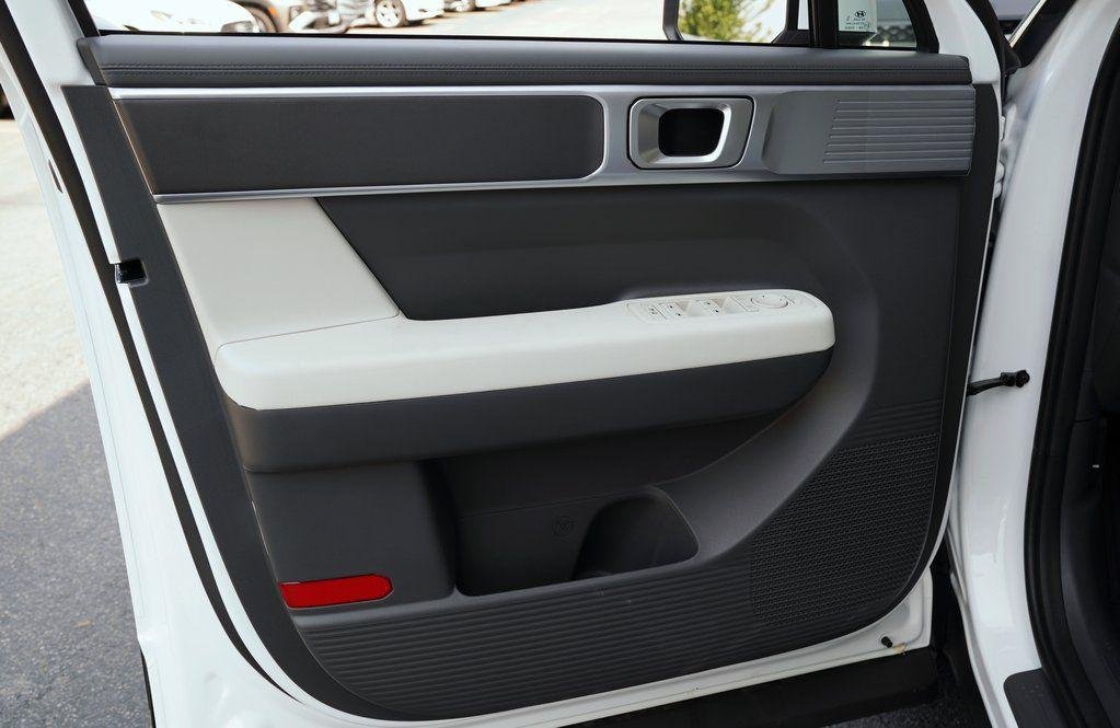 New 2026 Serenity White Hyundai SE image 8
