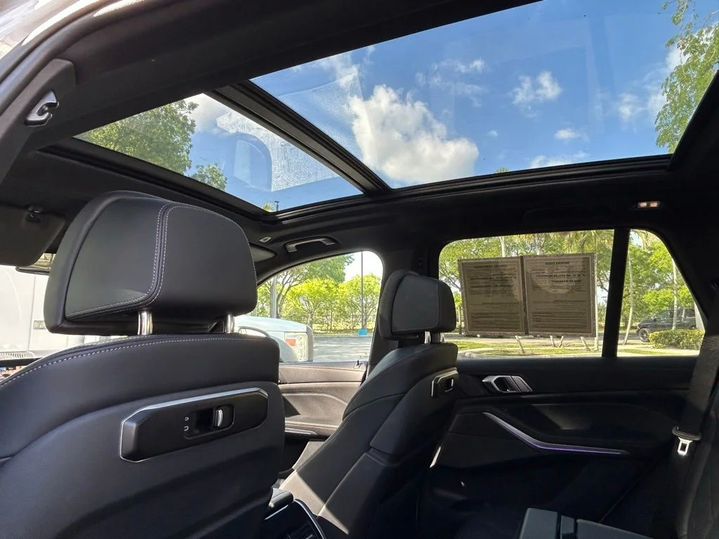Used 2025 White BMW xDrive40i image 58
