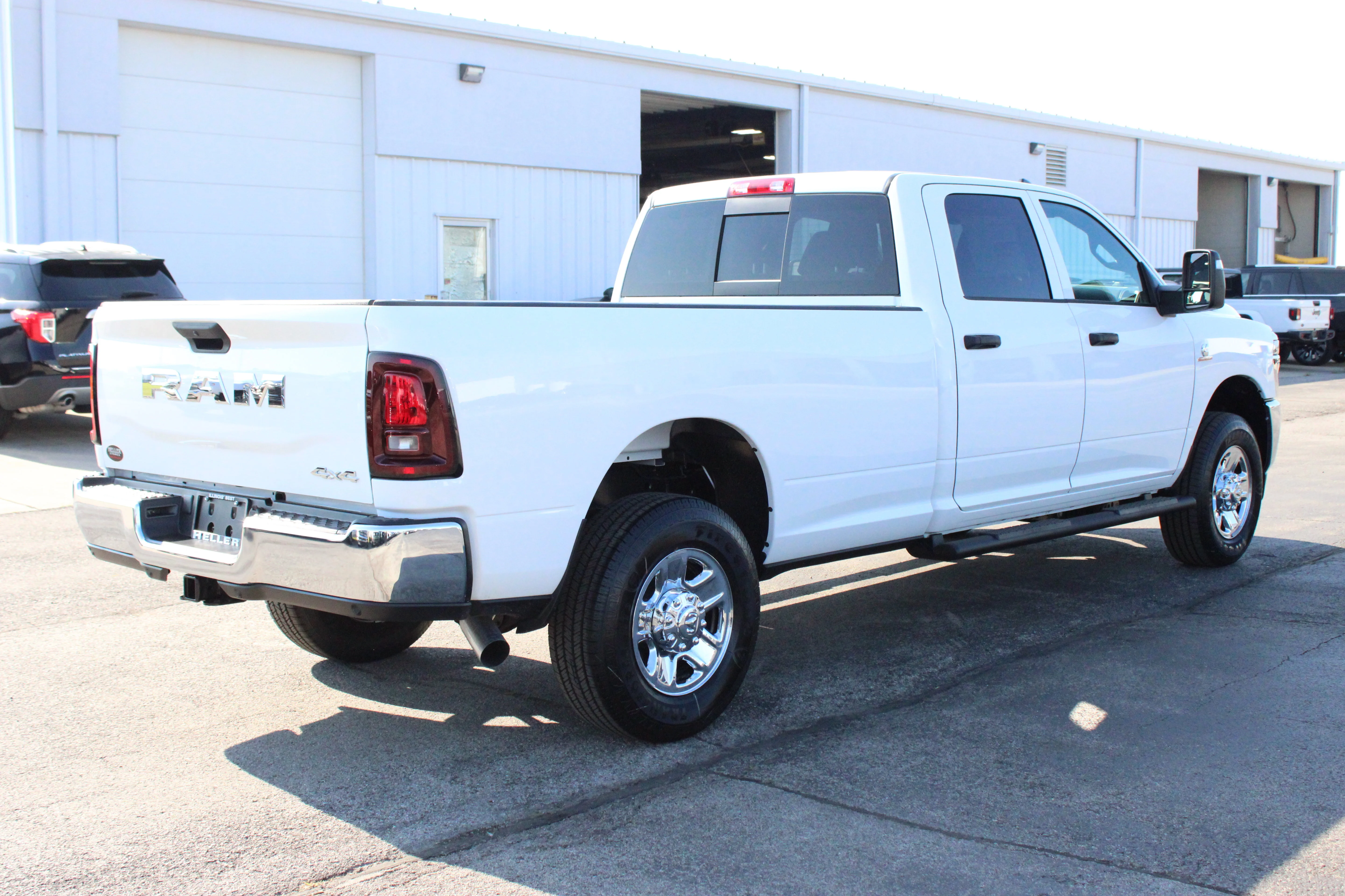 New 2026 Bright White Clear-Coat Exterior Paint RAM Tradesman image 8