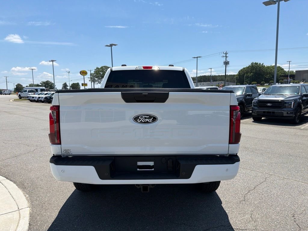 New 2026 Oxford White Ford XLT image 4