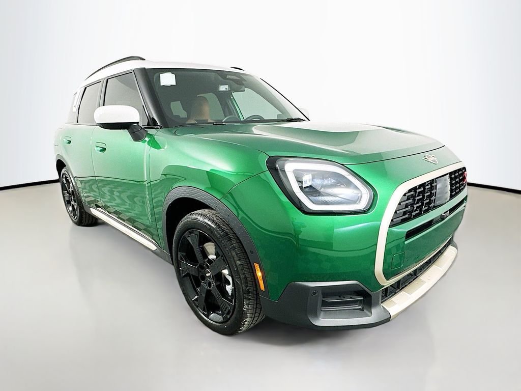 Used 2026 Green MINI Signature Plus image 3