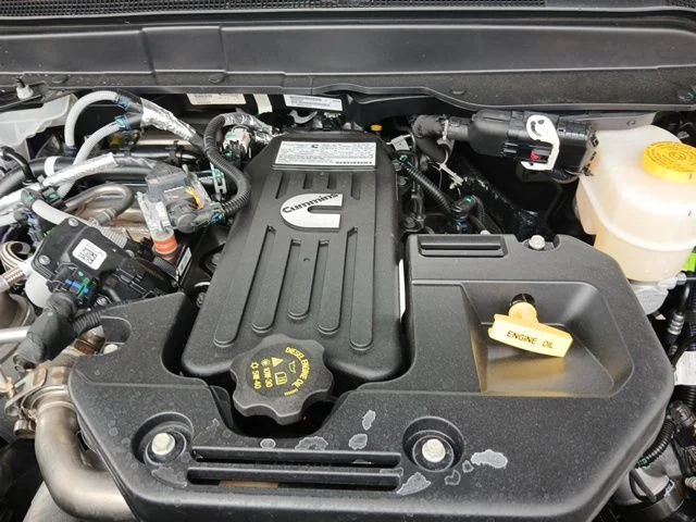 New 2026 Diamond Black Crystal Pearl-Coat Exterior Paint RAM Laramie image 51