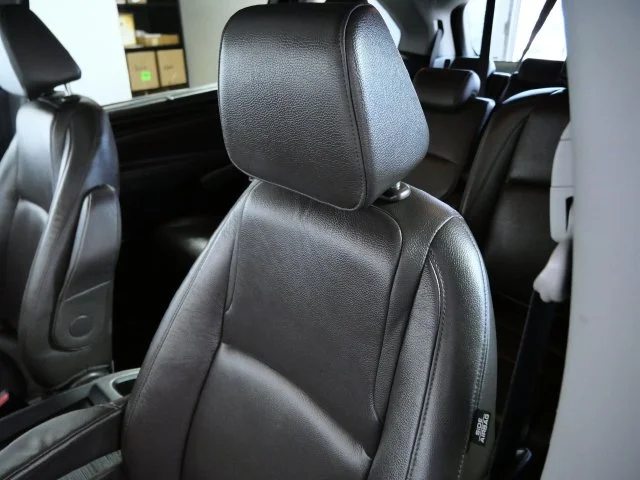 Certified Used 2018 Gray Honda EX-L image 17