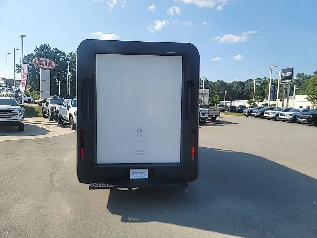 Used 2024 White BrightDrop Base image 6