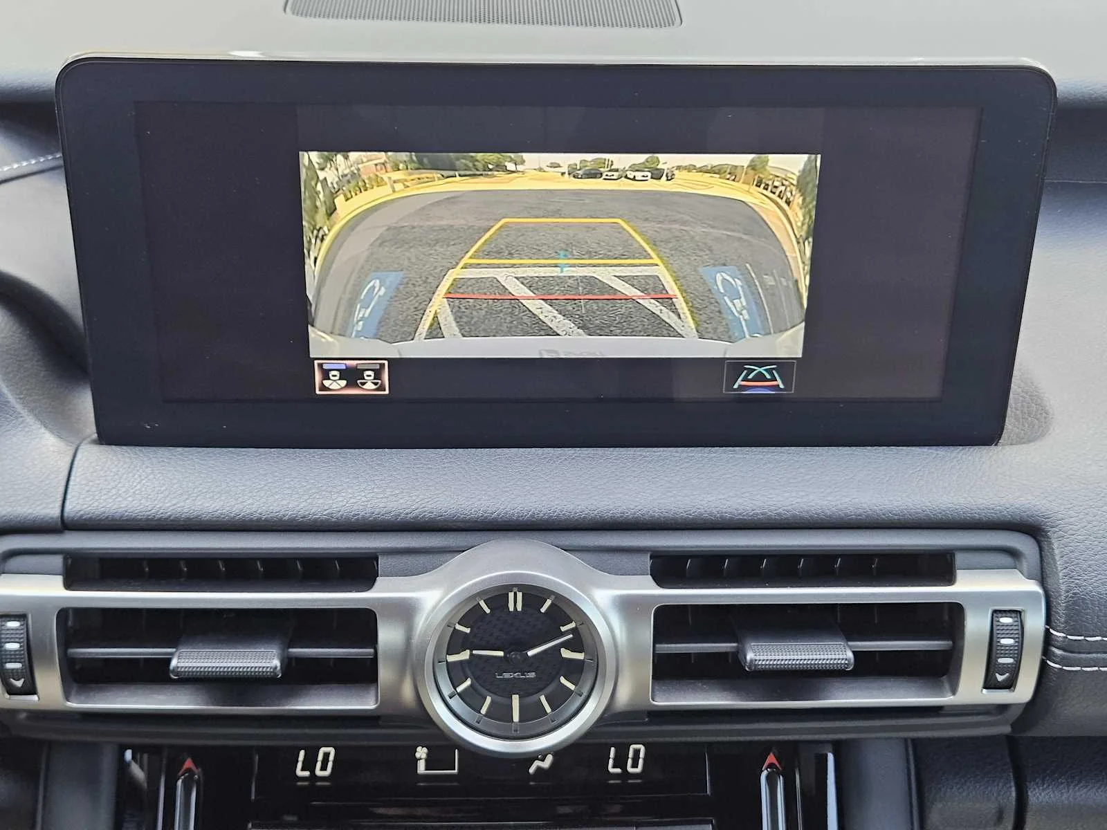 Used 2022 Ultra White Lexus F SPORT image 12