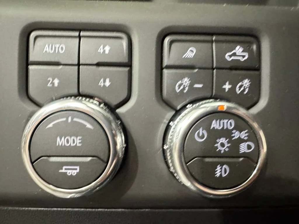 New 2026 Glacier White Tricoat GMC Denali Ultimate image 24