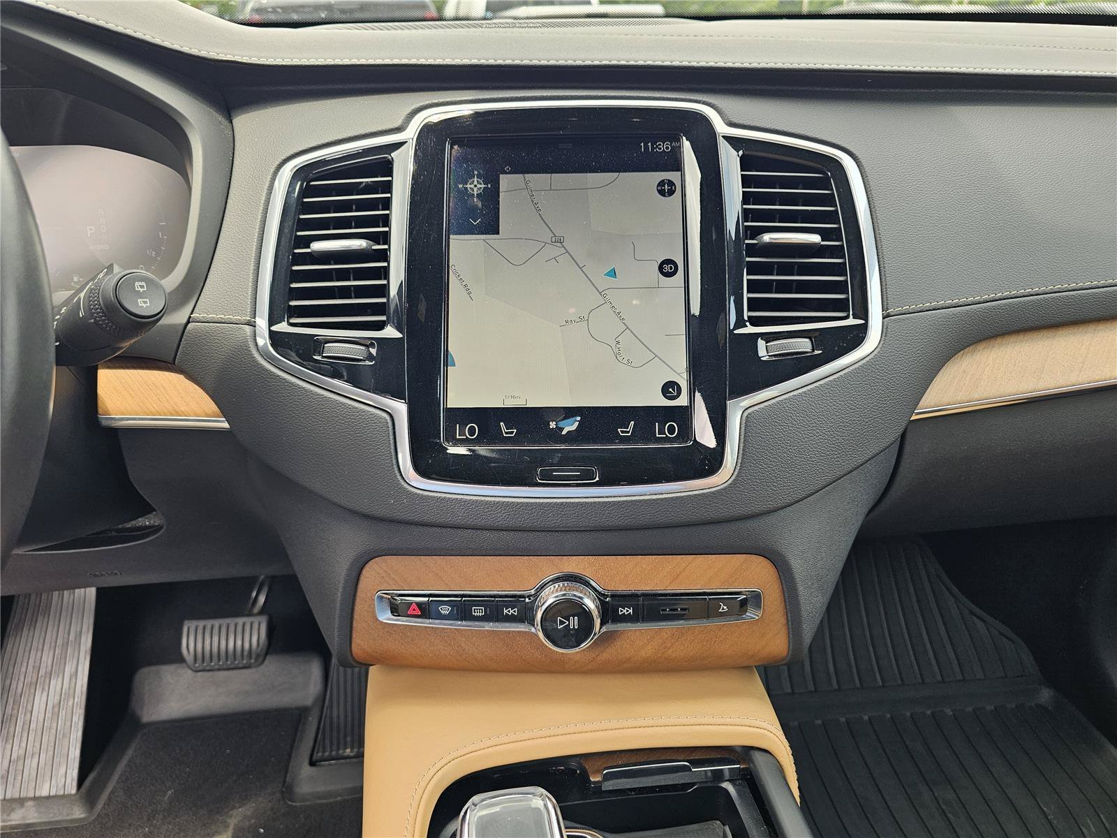 Used 2020 Birch Light Metallic Volvo Inscription image 24
