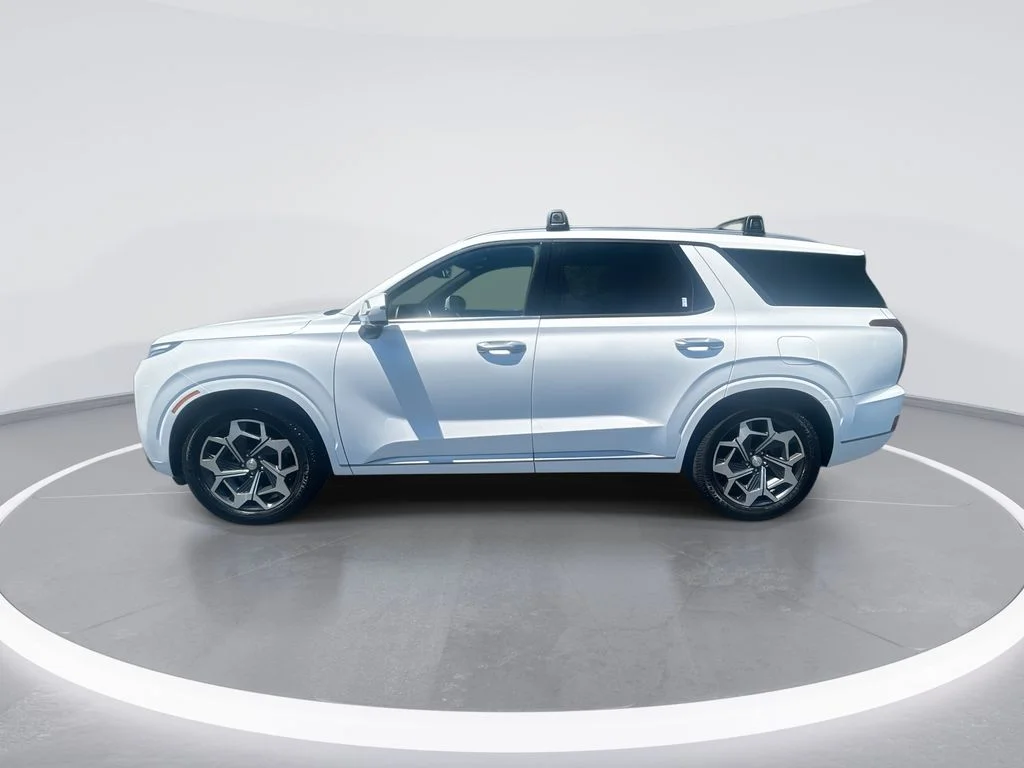 Used 2022 White Hyundai Calligraphy image 5